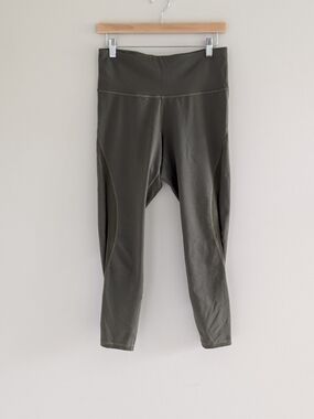 Old Navy Active Olive Green Elevate Go-Dry Leggings